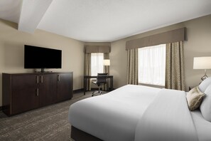 Standard Room, 1 King Bed, Non Smoking, Refrigerator & Microwave Not Pet Friendly | Iron/ironing board, rollaway beds (surcharge), high-speed internet - Best Western Swan Castle Inn (Cochrane)