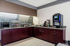 Desayuno continental incluido todos los días