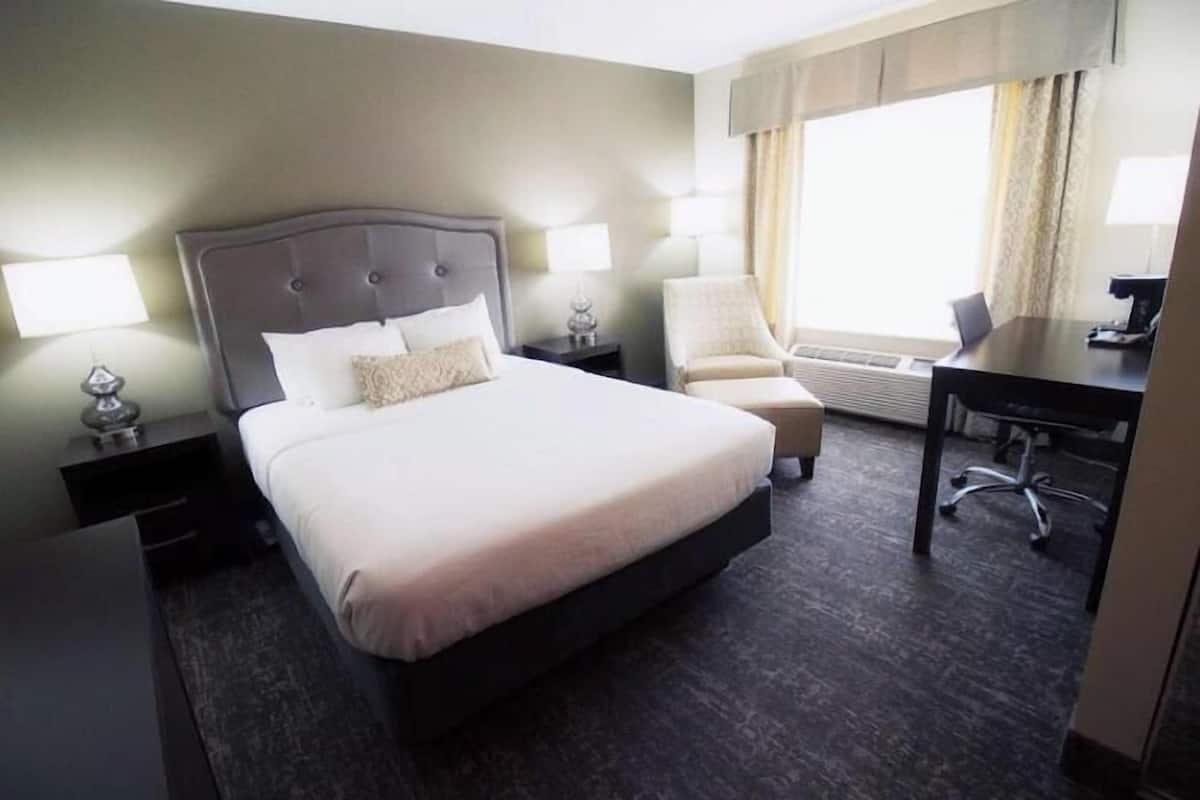 Iron/ironing board, rollaway beds, Internet, bed sheets
