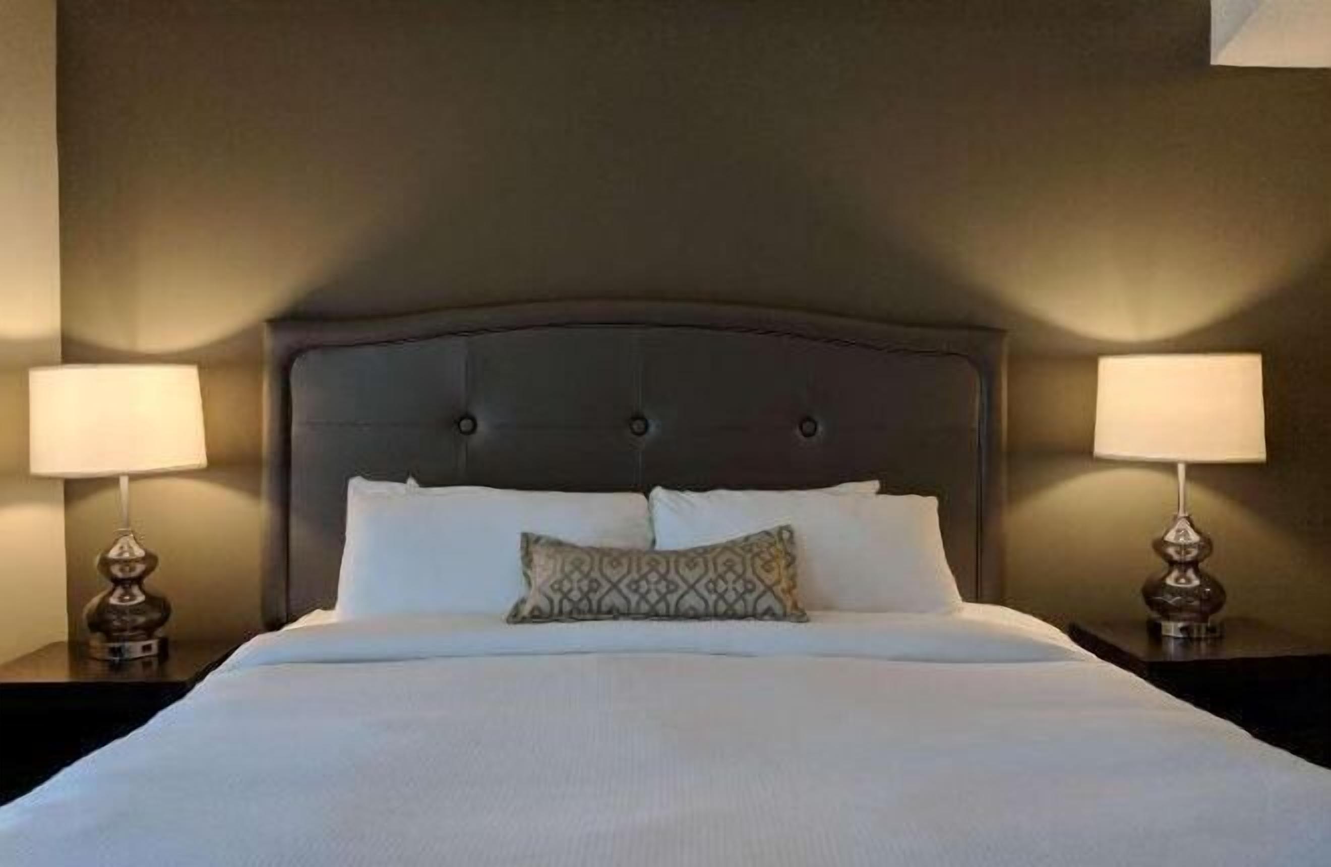 Iron/ironing board, rollaway beds, Internet, bed sheets