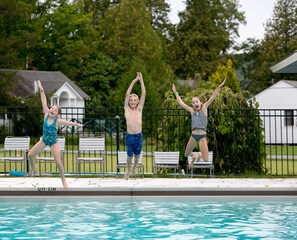 Outdoor pool, pool umbrellas, sun loungers