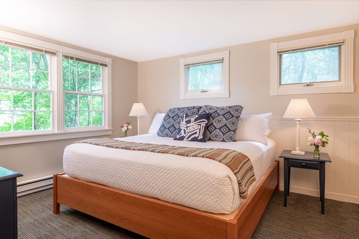 Standard Room, 1 Twin Bed, Golf View (Studio Cottage - Standard) | Individually decorated, individually furnished, iron/ironing board, WiFi