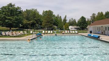 Outdoor pool, open 7:00 AM to 9:00 PM, pool umbrellas, sun loungers