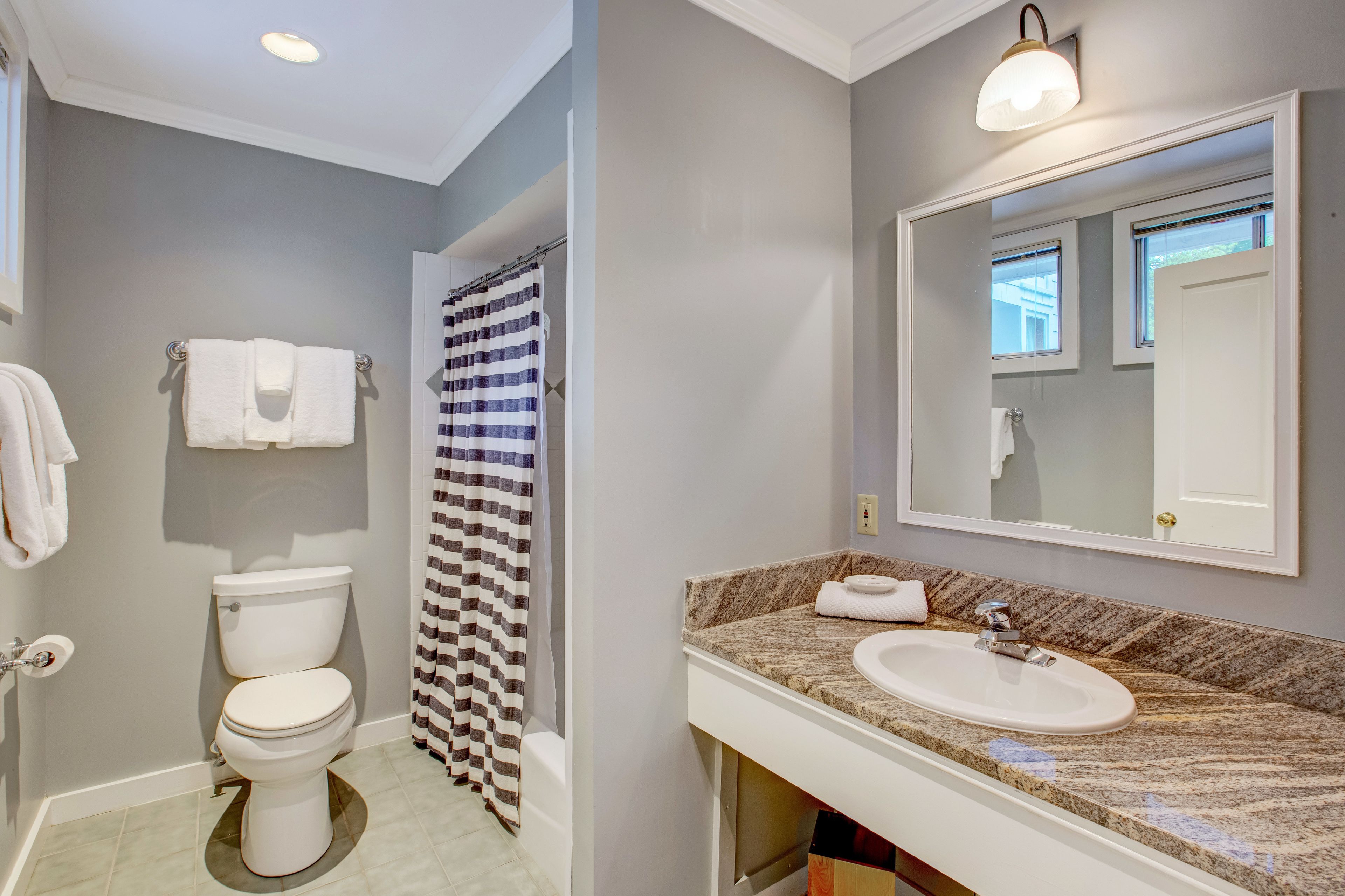 deluxe room, 2 double beds (champlain house guest room) | individually decorated, individually furnished, iron/ironing board, wifi