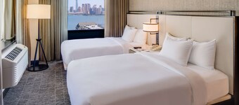 DoubleTree by Hilton Hotel & Suites Jersey City
