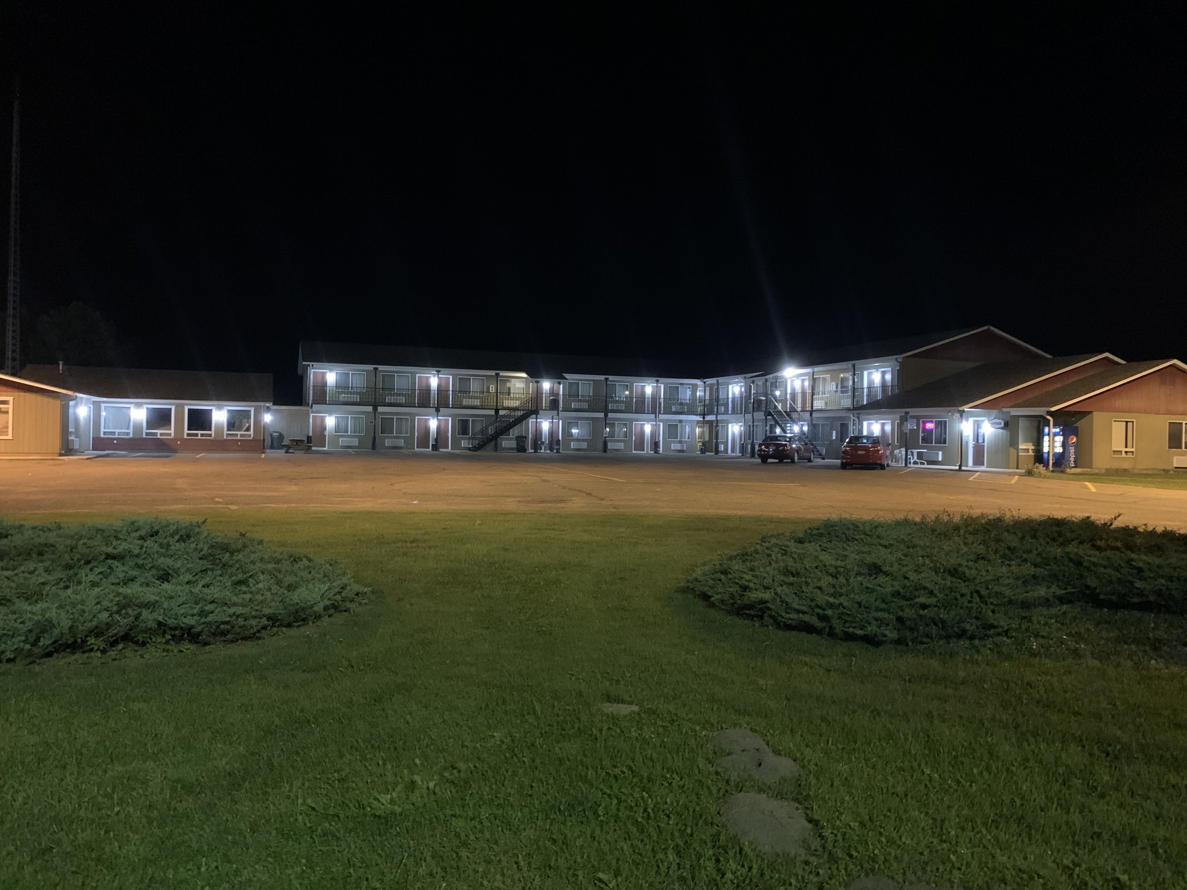 المنشأة من الخارج