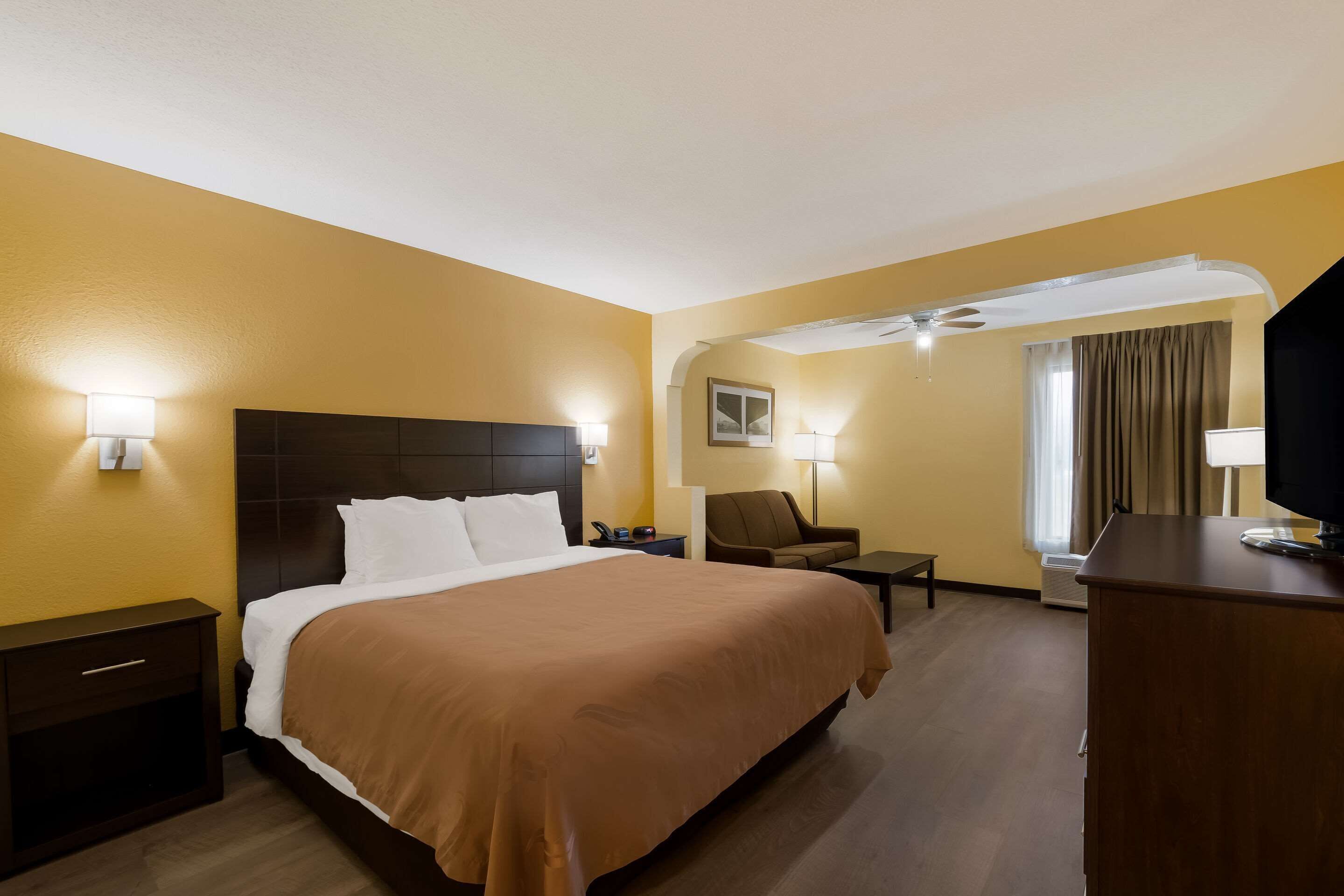 Soundproofing, iron/ironing board, free WiFi, bed sheets