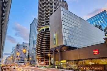 Hotel Exterior at Hotel Chicago Downtown, Autograph Collection by Marriott