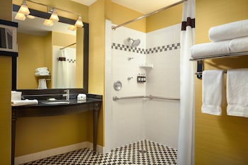 Free toiletries, hair dryer, bathrobes, towels at Hotel Chicago Downtown, Autograph Collection by Marriott