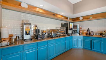 Free daily continental breakfast