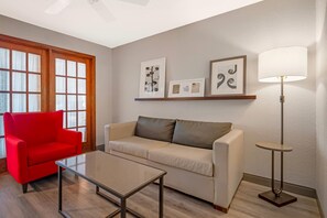 Suite, 1 chambre, non-fumeur | Literie hypoallergénique, couette en duvet, bureau