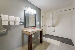 Combined shower/tub, hair dryer, towels - SureStay Hotel by Best Western Deer Park (Deer Park)