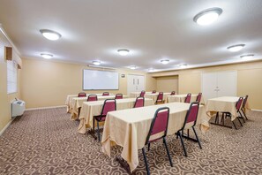 Meeting facility - SureStay Hotel by Best Western Deer Park (Deer Park)