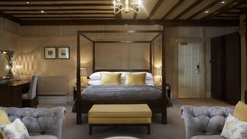 Premium Suite | In-room safe, desk, iron/ironing board, cribs/infant beds