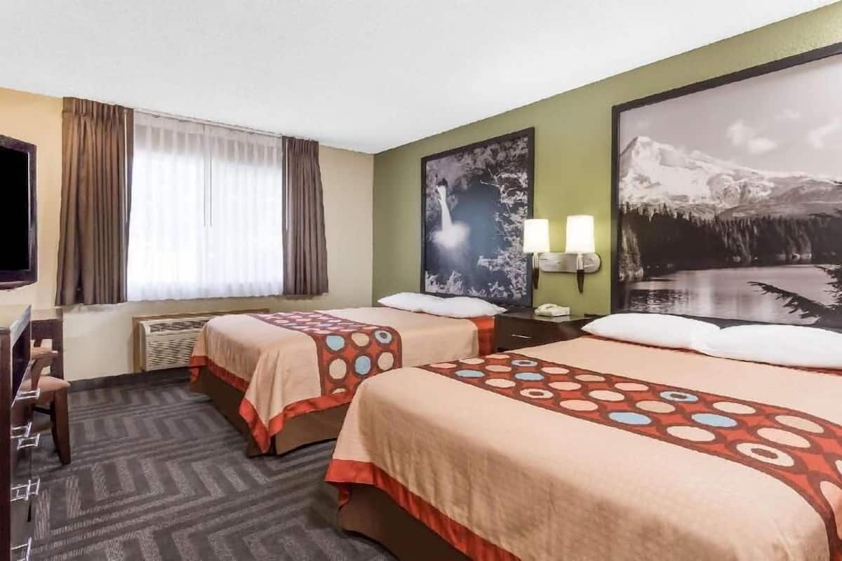 Free cots/infant beds, free WiFi, bed sheets