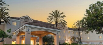 Fairfield Inn & Suites by Marriott San Francisco San Carlos