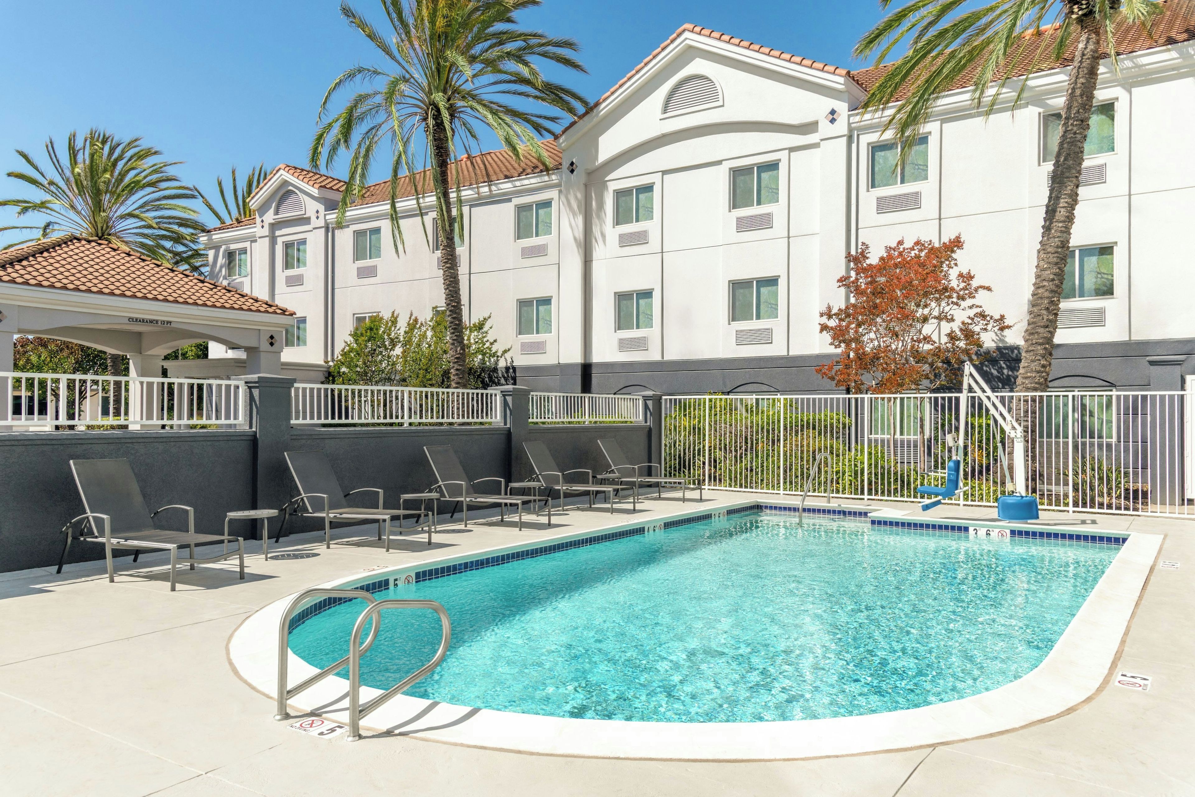 Photo - Fairfield Inn & Suites by Marriott San Francisco San Carlos