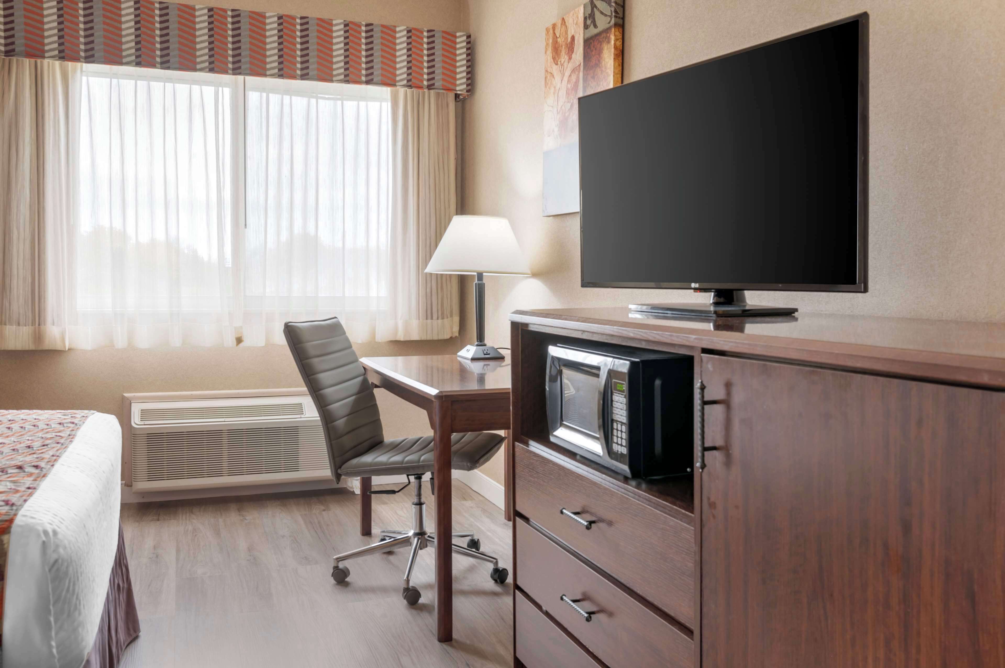 desk, laptop workspace, iron/ironing board, wifi