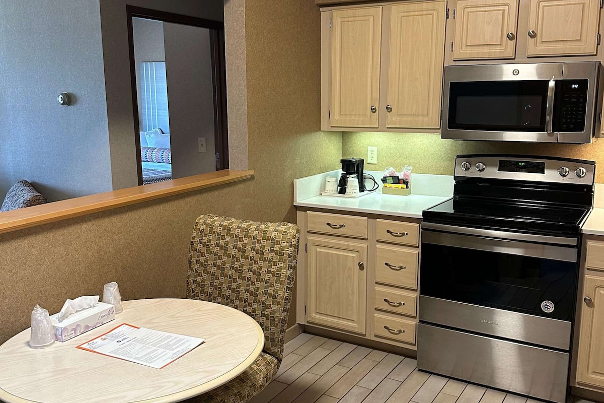 suite, 1 king bed, non smoking, kitchen | desk, laptop workspace, iron/ironing board, wifi