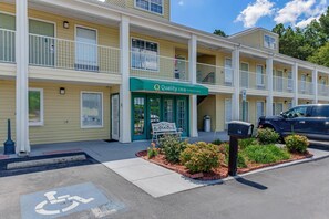 Exterior - Quality Inn Laurinburg (Laurinburg)