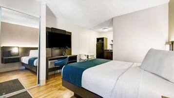 Silitysrauta/-lauta, ilmainen Wi-Fi, vuodevaatteet