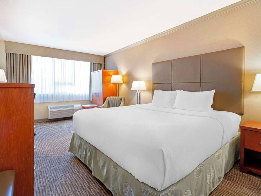 Premium bedding, iron/ironing board, WiFi (free), bed sheets