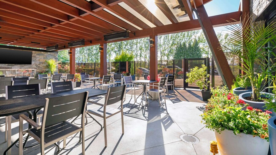 Best Western Plus Barclay Hotel