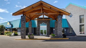 Exterior - Prince Albert Inn (Prince Albert)