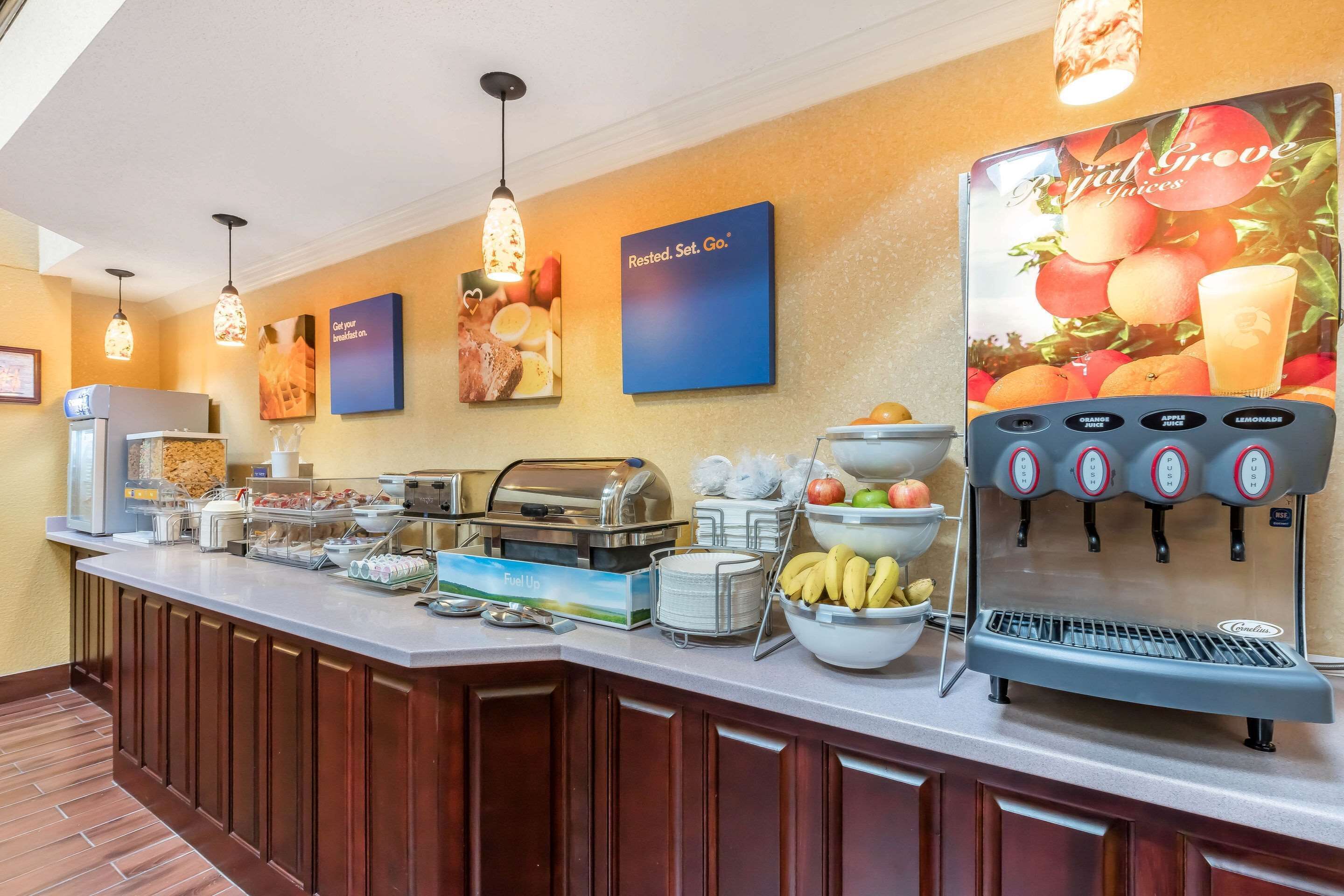 free daily on-the-go breakfast