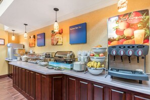 Free daily on-the-go breakfast  - Comfort Inn & Suites Jasper Hwy 78 West (Jasper)