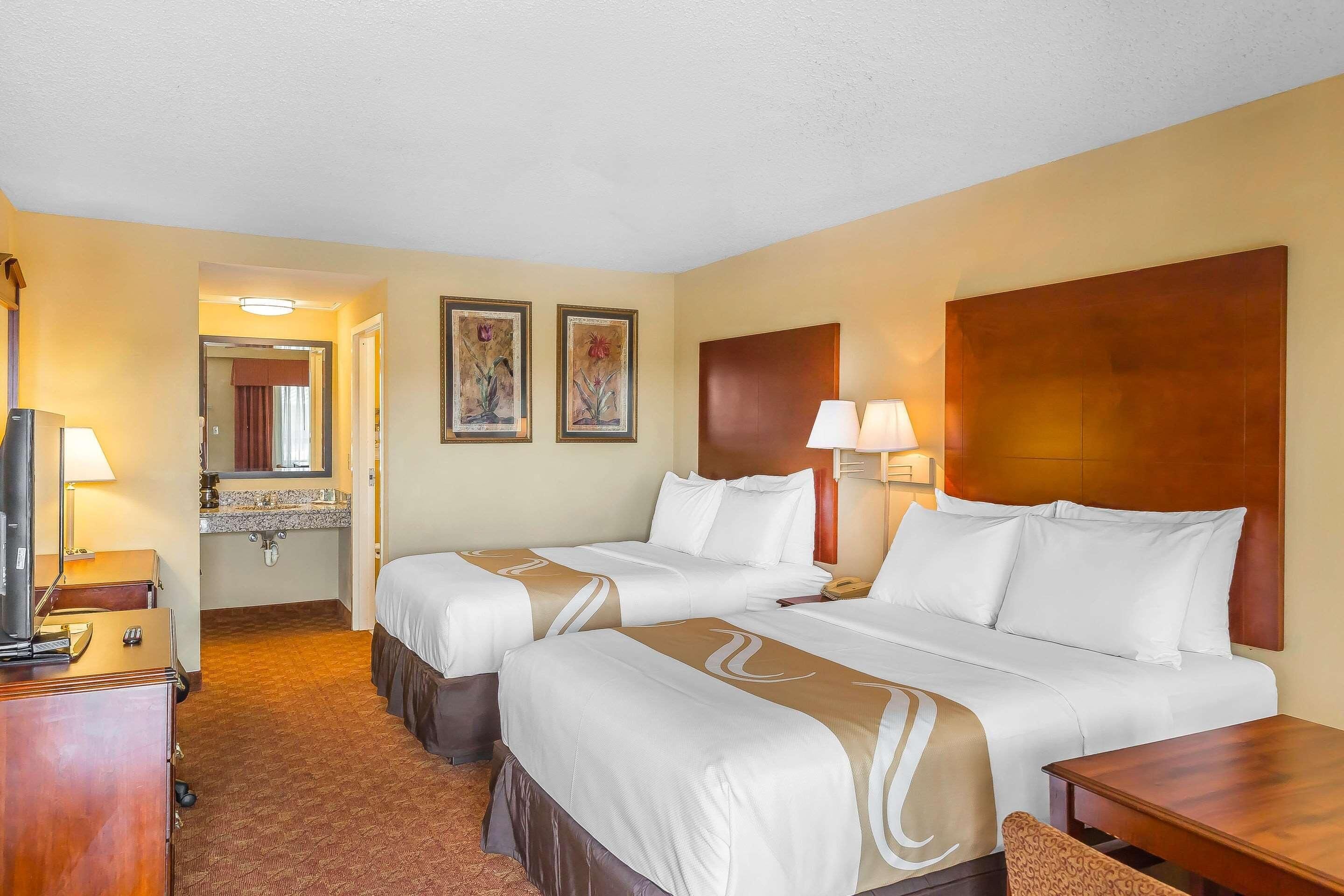 Desk, iron/ironing board, rollaway beds, free WiFi