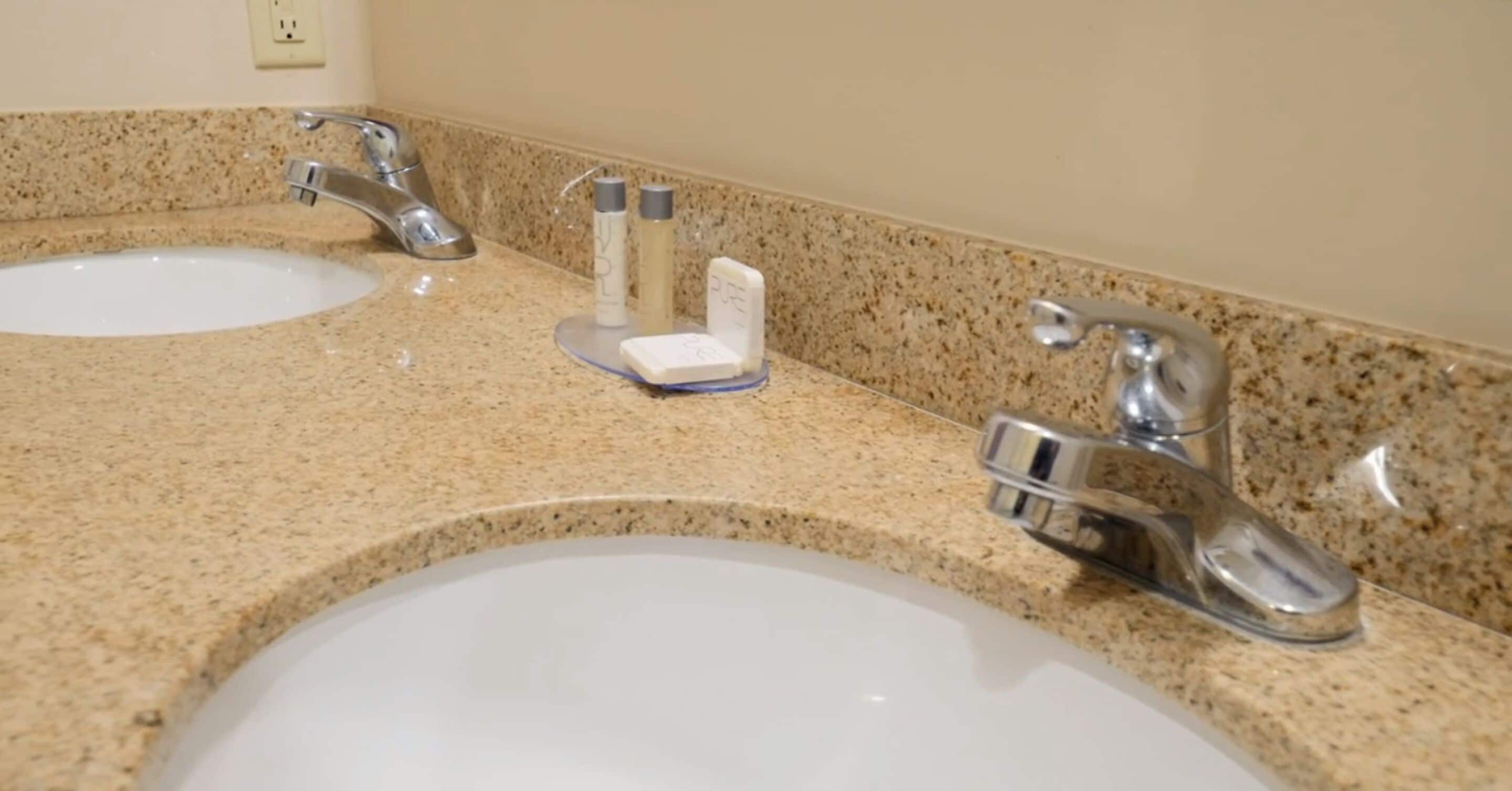 standard suite, 1 bedroom | bathroom sink