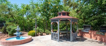 Bell Rock Inn