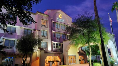 Comfort Inn & Suites Tempe Phoenix Sky Harbor Airport