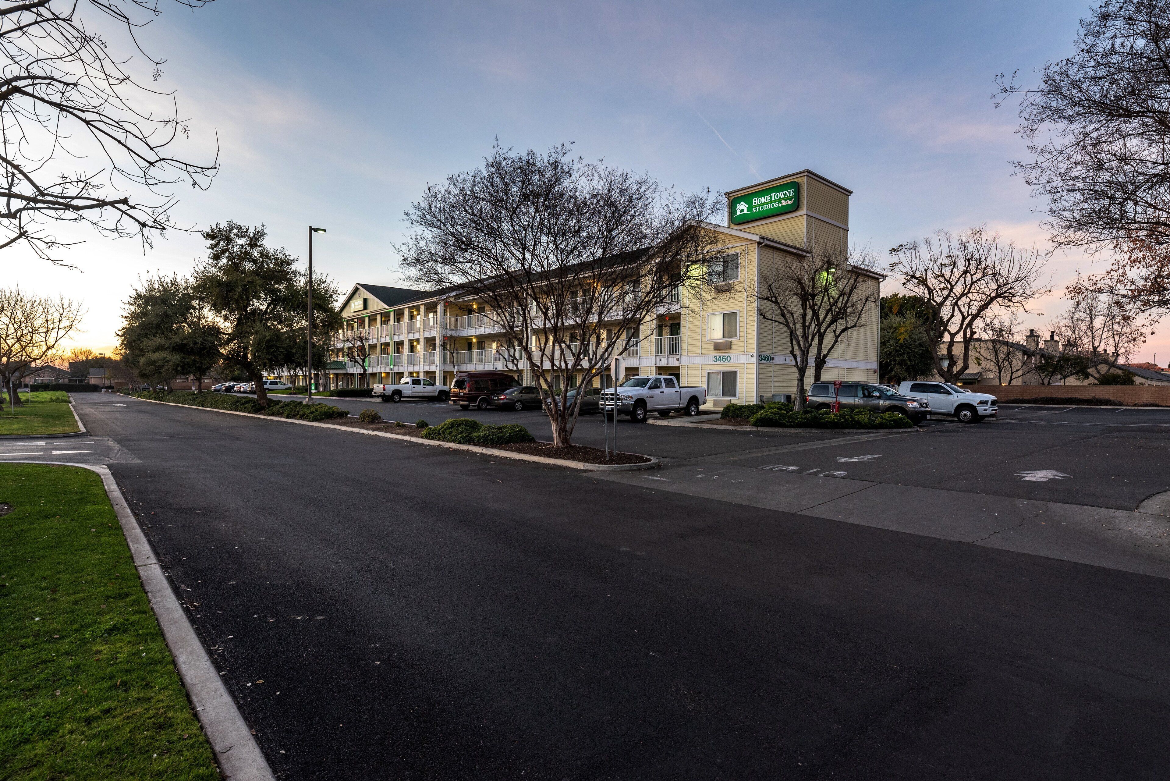 Foto - HomeTowne Studios by Red Roof Fresno - West