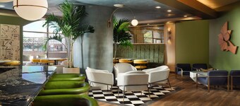 Burton House, Beverly Hills, A Tribute Portfolio Hotel