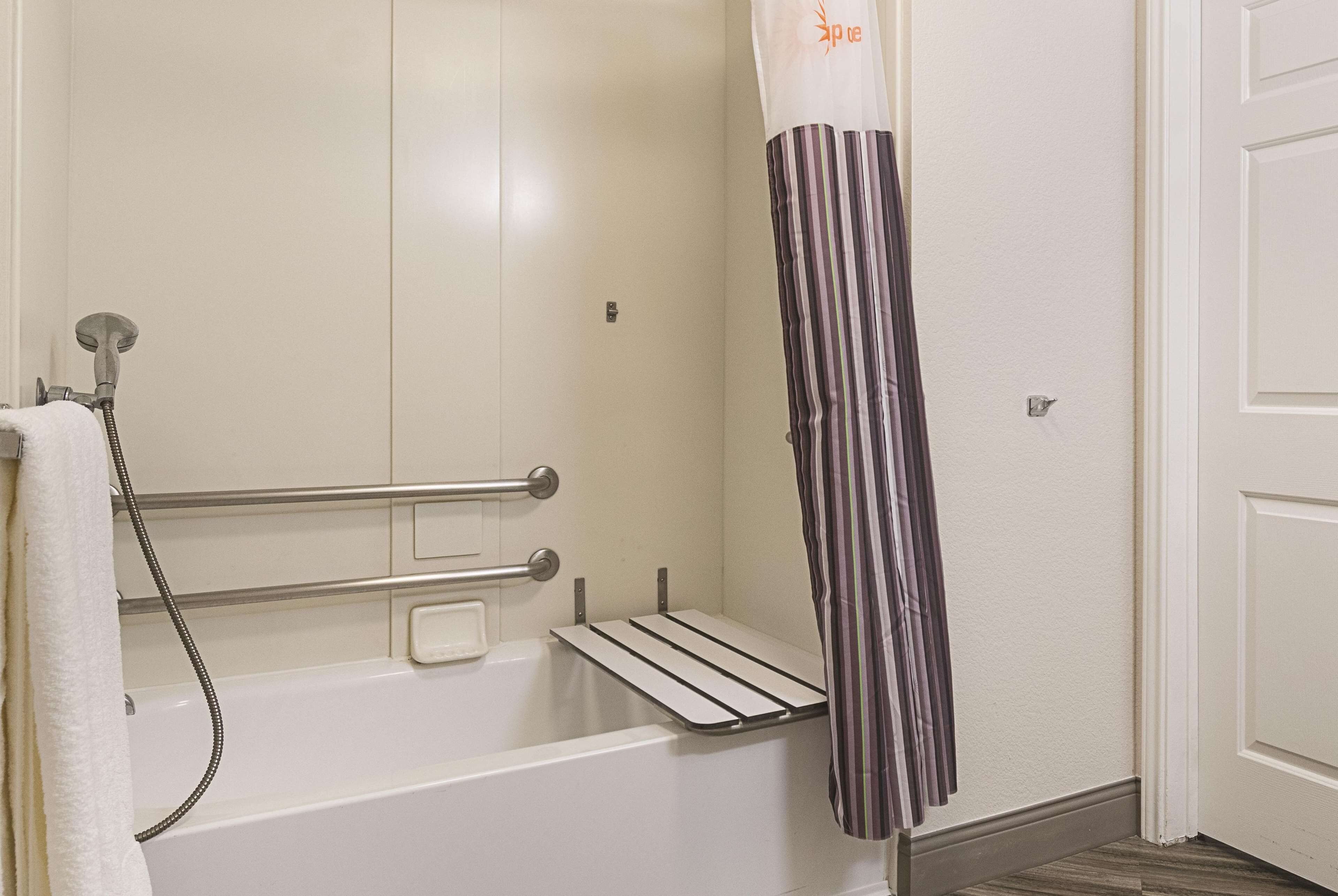 Foto - La Quinta Inn & Suites by Wyndham Ontario Airport