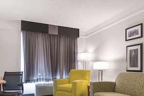 Suite, 1 King Bed, Non Smoking (One Bedroom) | Premium bedding, desk, blackout curtains, iron/ironing board