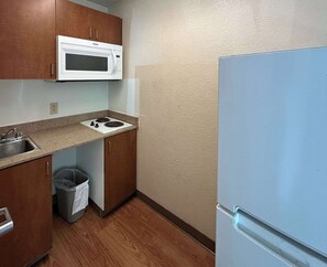 Full-sized fridge, microwave