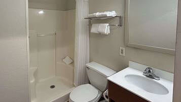 Chuveiro/banheira combinados, toalhas de banho