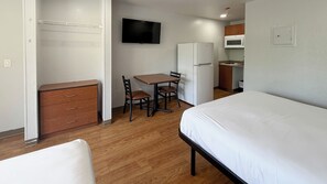 Standaard kamer, 2 queensize bedden, niet-roken, keuken | Gratis wifi, beddengoed