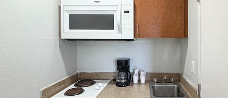 Full-size fridge, microwave