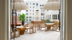 Lobby - Sandbourne Santa Monica, Autograph Collection (Santa Monica)