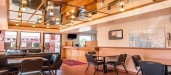 Econo Lodge Anaheim North