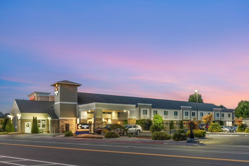 Comfort Inn Arcata - Humboldt Area Reviews, Deals & Photos 2025