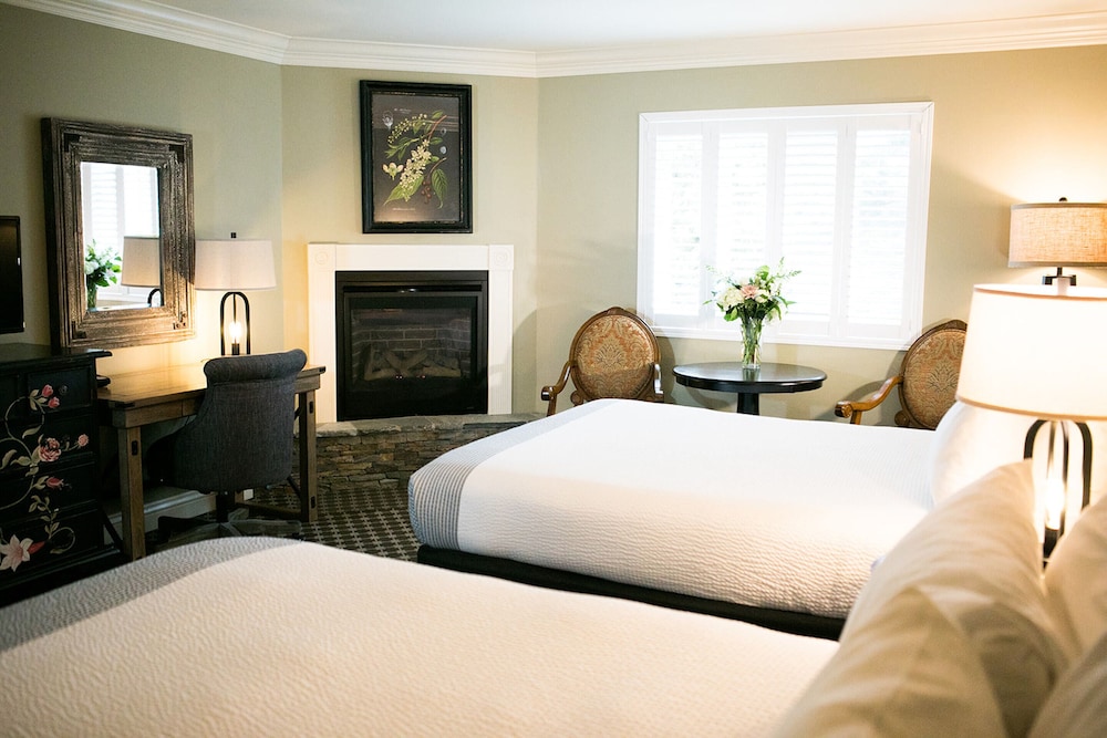 Cambria Pines Lodge by null