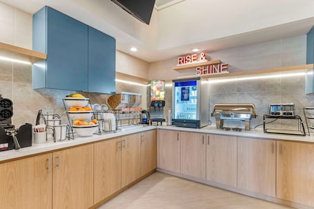 Free daily full breakfast