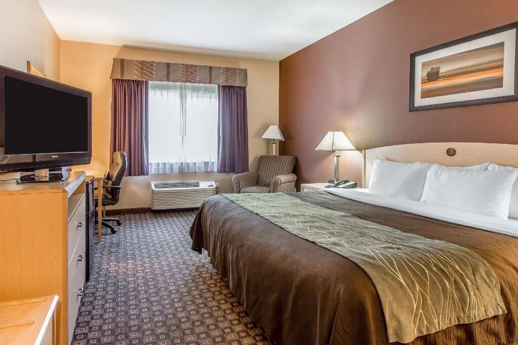 In-room safe, desk, blackout curtains, soundproofing