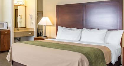 Quality Inn & Suites Vail Valley