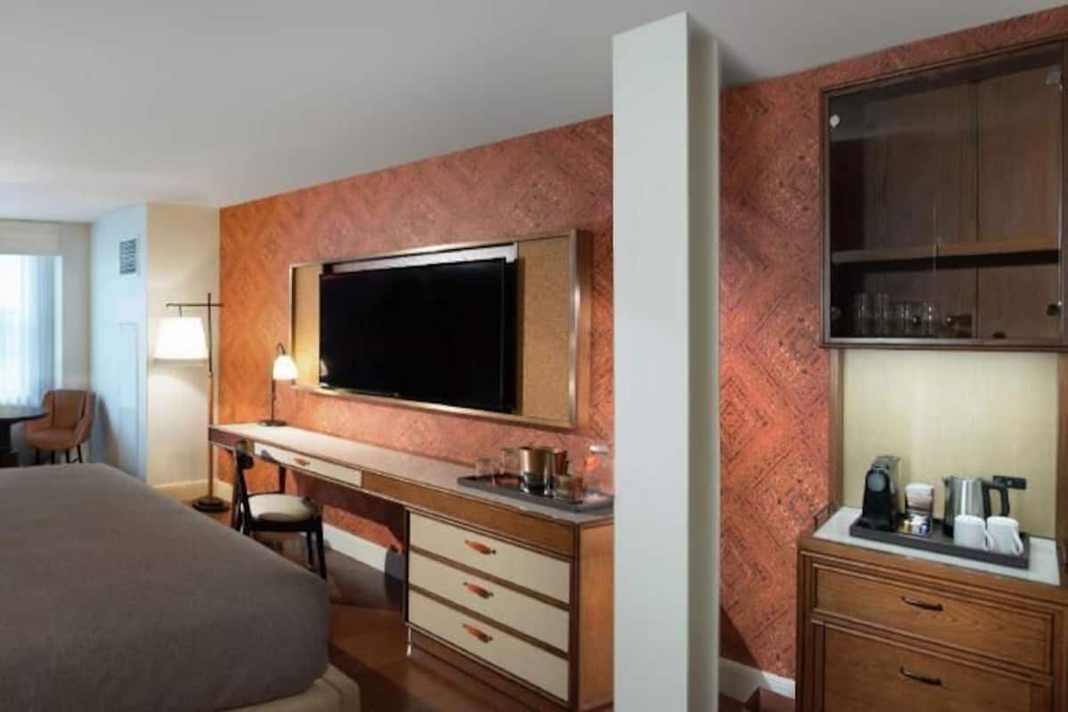 Premium bedding, down duvets, in-room safe, desk